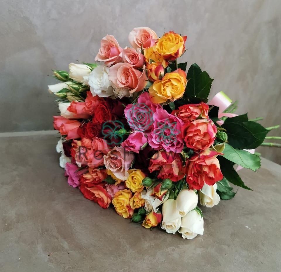 Букет цветов из: Розы в Посёлок имени М. И. Калинина