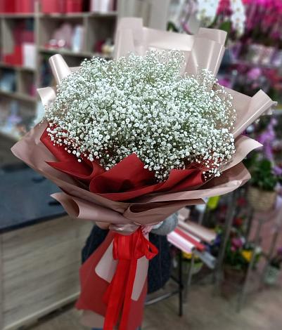 Букет цветов из: Гипсофила в Посёлок имени М. И. Калинина