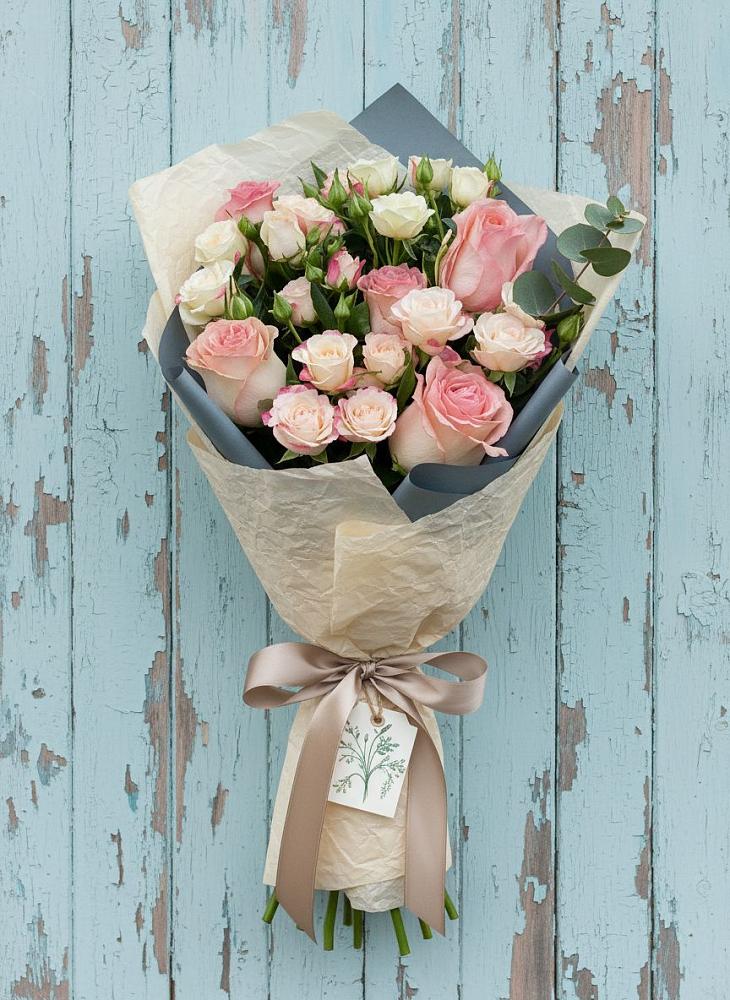 Букет цветов из: Розы в Посёлок имени М. И. Калинина