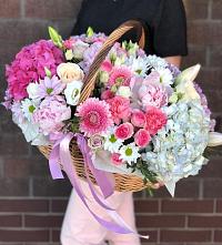 Цветочная композиция из Розы, Хризантемы, Пионы и Лизиантусы в корзине #REPLACE_PRED# Посёлок имени М. И. Калинина