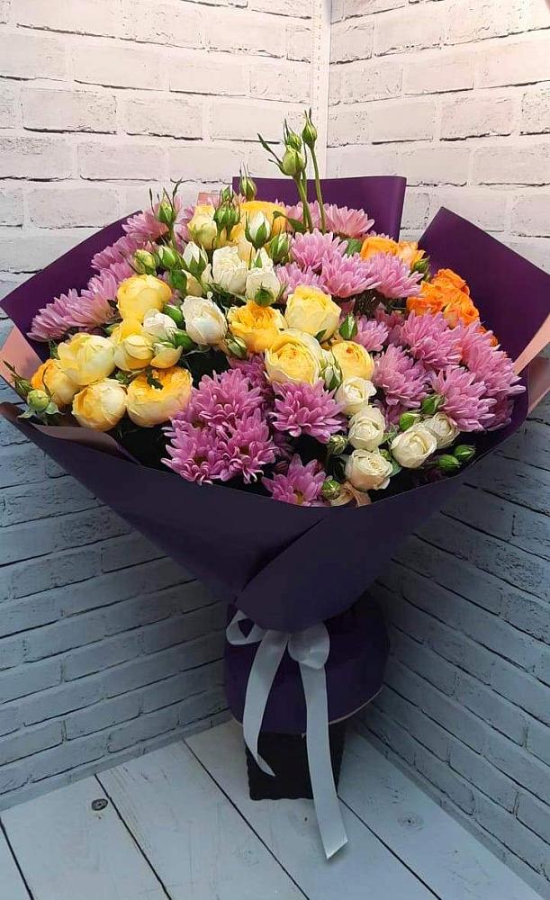 Букет цветов из: Хризантемы и Розы в Посёлок имени М. И. Калинина