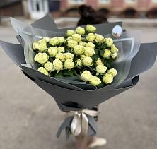 Букет Белые кустовые розы Солинеро в Посёлок имени М. И. Калинина