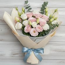 Букет цветов из:  Лизиантусы в Посёлок имени М. И. Калинина