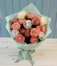 Букет цветов из:  Розы в Посёлок имени М. И. Калинина