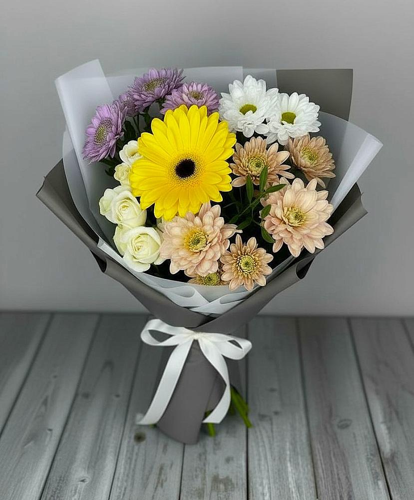 Букет цветов из: Розы, Герберы и Хризантемы в Посёлок имени М. И. Калинина