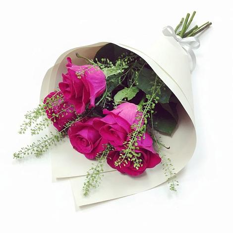 Букет цветов из: Розы в Посёлок имени М. И. Калинина