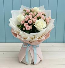 Букет цветов из:  Розы в Посёлок имени М. И. Калинина