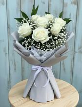 Букет цветов из:  Розы в Посёлок имени М. И. Калинина