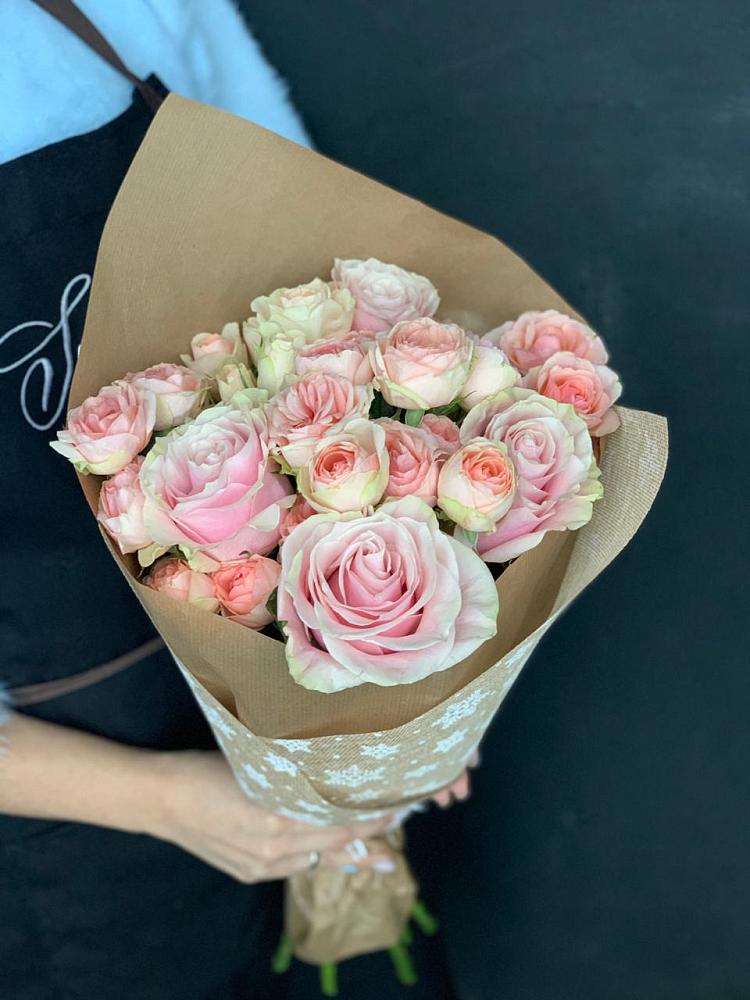 Букет цветов из: Хризантемы и Розы в Посёлок имени М. И. Калинина