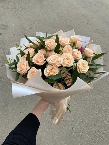 Букет Кремовые розы Латте в Посёлок имени М. И. Калинина