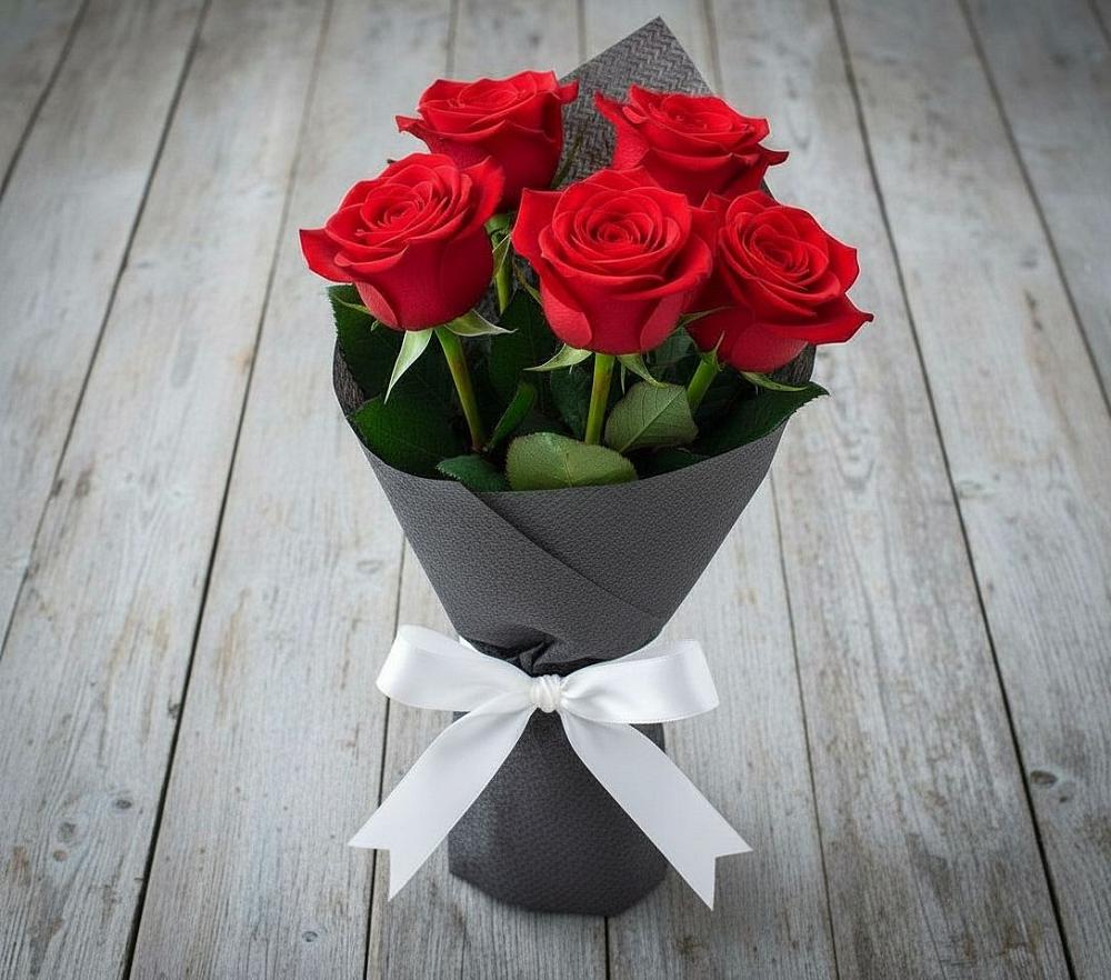 Букет 5 Красных роз Эдлесс Лав в Посёлок имени М. И. Калинина