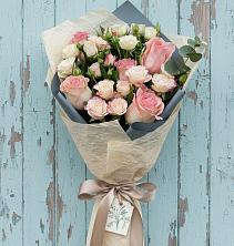 Букет цветов из:  Розы в Посёлок имени М. И. Калинина