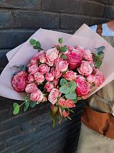 Букет розы в пальмах в Посёлок имени М. И. Калинина Букет цветов из: Розы в Посёлок имени М. И. Калинина