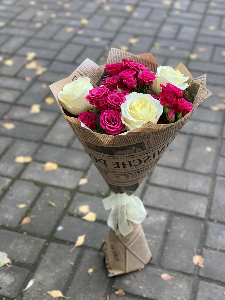 Букет цветов из: Розы в Посёлок имени М. И. Калинина