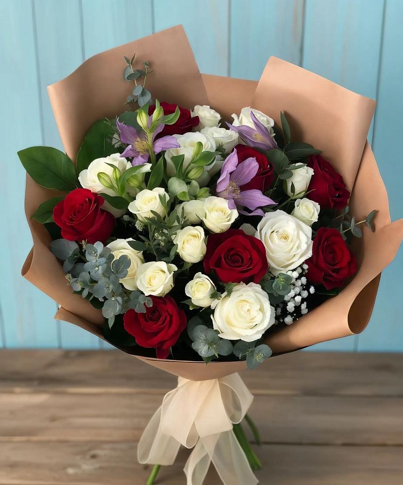 Букет цветов из: Розы и Альстромерии в Посёлок имени М. И. Калинина