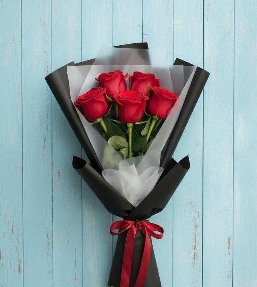 Букет цветов из: Розы в Посёлок имени М. И. Калинина