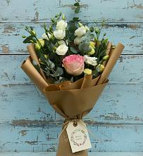 Букет цветов из:  Розы и Лизиантусы в Посёлок имени М. И. Калинина
