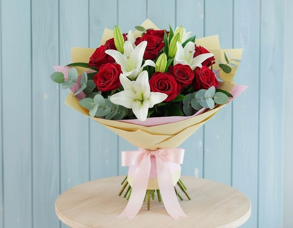 Букет цветов из: Лилии и Розы в Посёлок имени М. И. Калинина