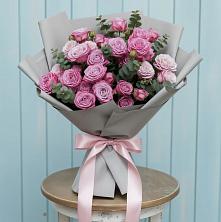Букет цветов из:  Розы в Посёлок имени М. И. Калинина